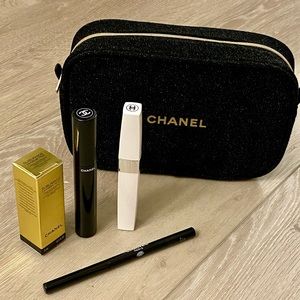 ❤️SOLD❤️Chanel cosmetics bag .